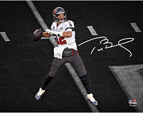 Tom Brady Tampa Bay Buccaneers Super Bowl LV Champions Autografirani 11 x 14 Super Bowl Action Action Fotografija - Autografirani NFL