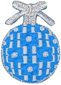 Božićno plavi ukras ukrašeno glačalo na flasteru