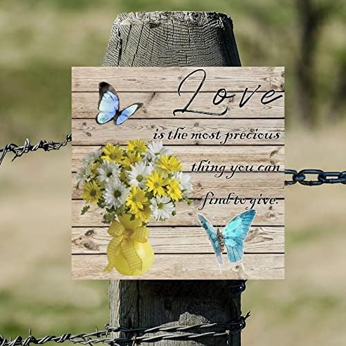 Ljubav je najdragocjenija stvar koju možete pronaći kako bi dali drvene znakove rustikalni cvijet leptira tratinčice u čajnik zidna